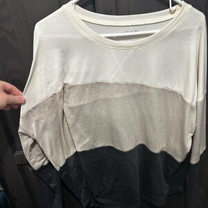 Maurices Women's Cream, Tan, and Black Sweatshirt